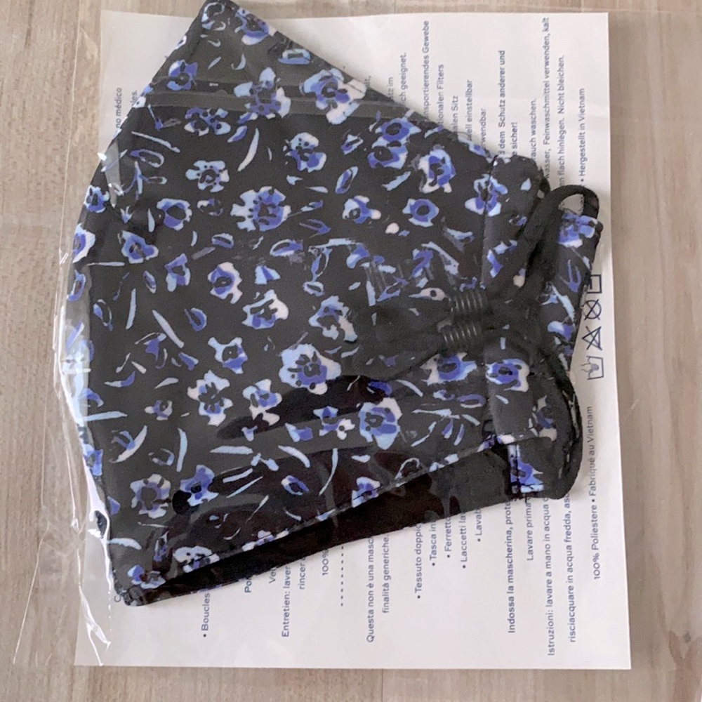 ❤️ Tory Burch Floral Printed Face Mask New 💐